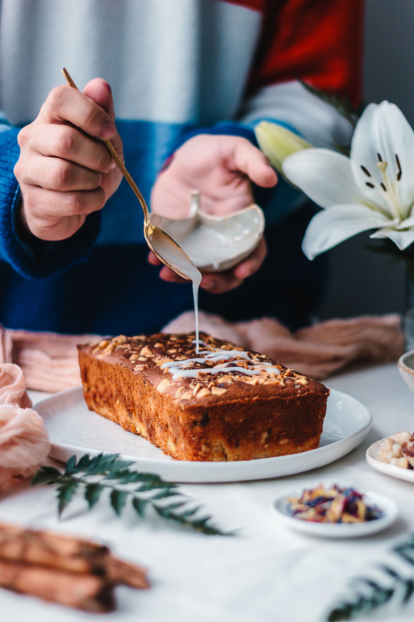 Pineaple and nuts pound cake